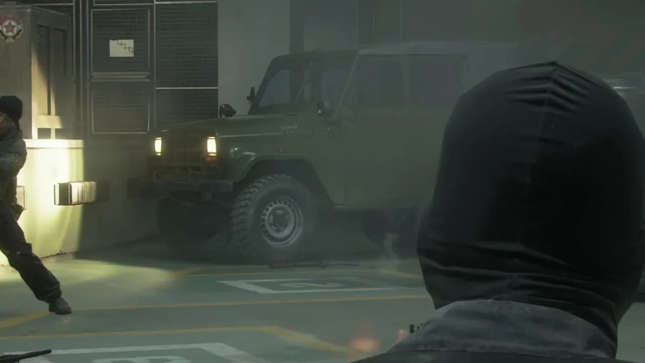 병영 밖 복도, 오른쪽 문이 열려 있는 MW4 Escape 미션
