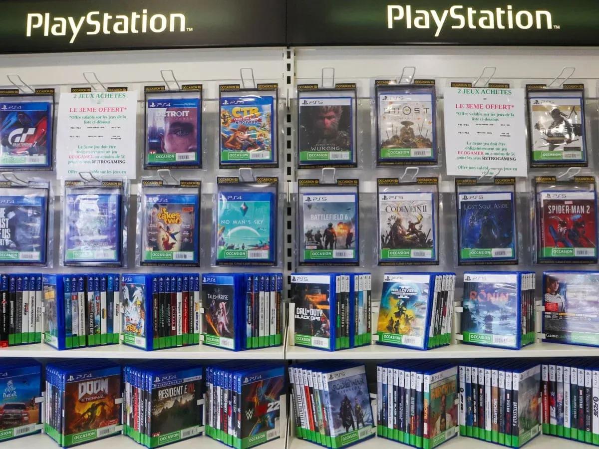 Sony will kill PlayStation games on discs in 2028 and offer digital  downloads only | PlayStation | The Guardian