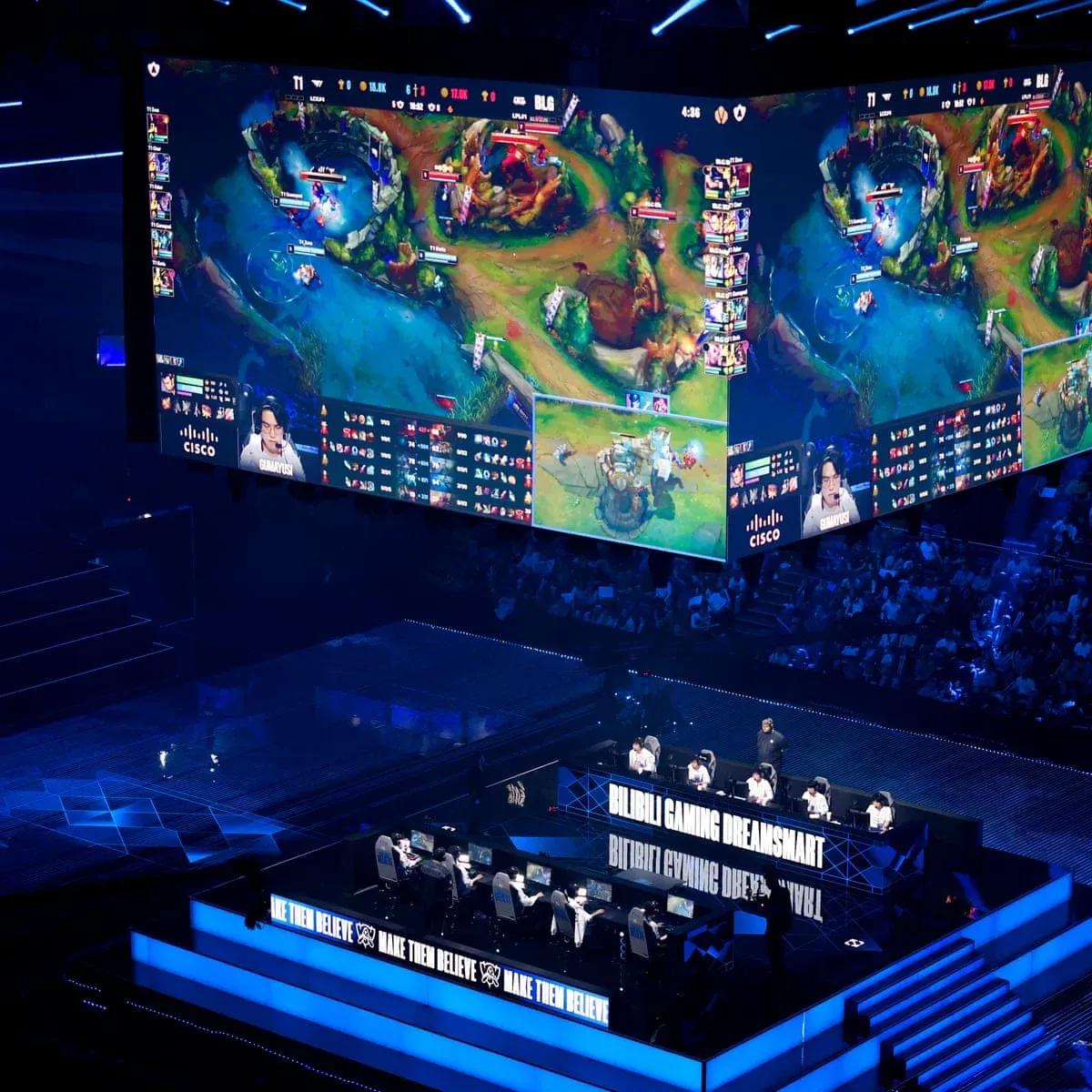 League of Legends finals ...
