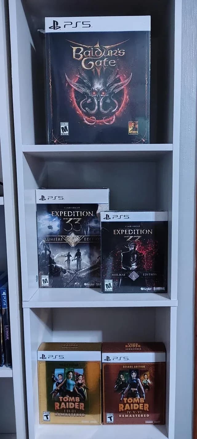 Here's my current PS4 & PS5 (physical) game collection. Still many more  titles I want but need to pace myself. What do you think? : r/ps5collectors