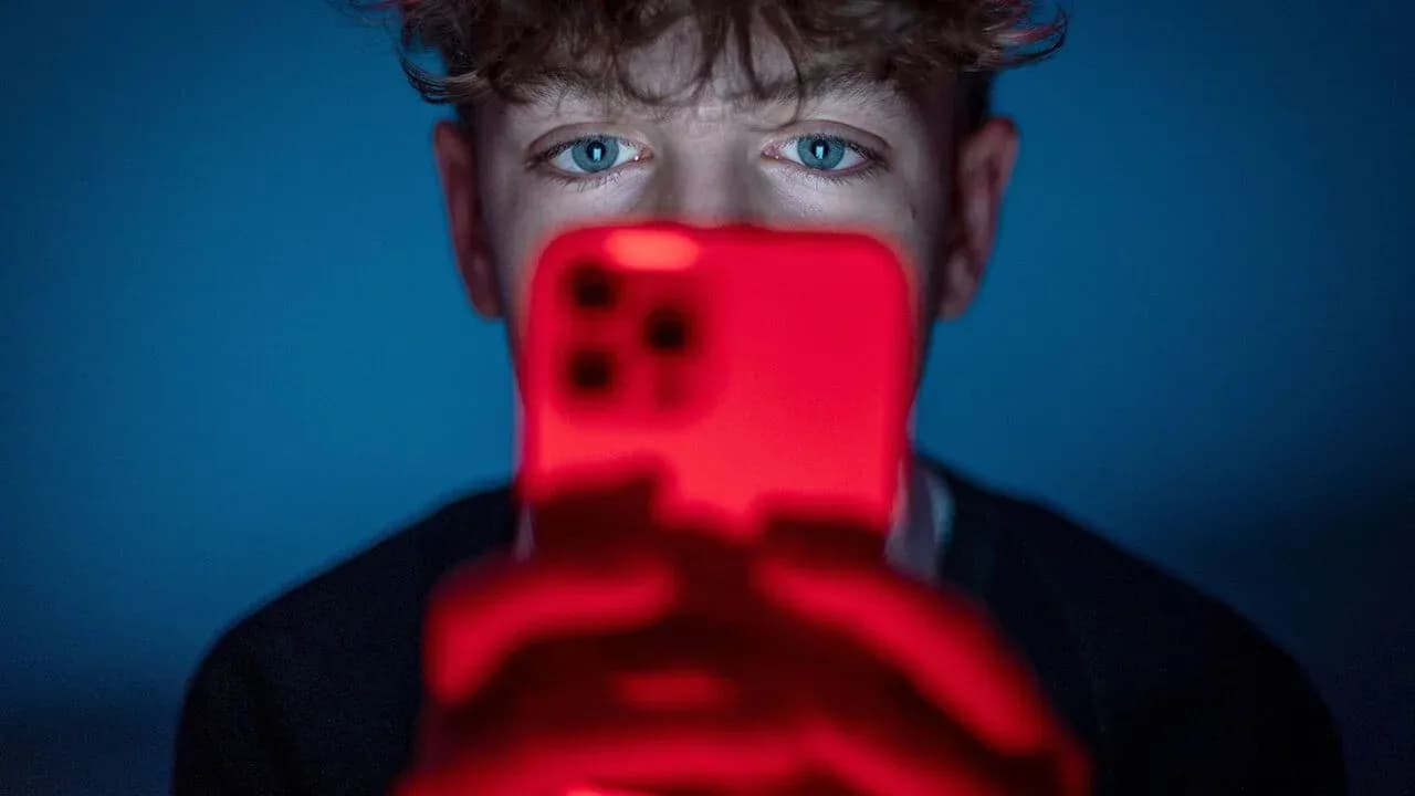 A kids' social-media ban would be a bad ...